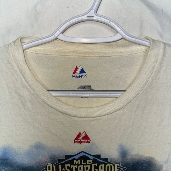 Majestic Tee Size  L - Picture 3 of 7